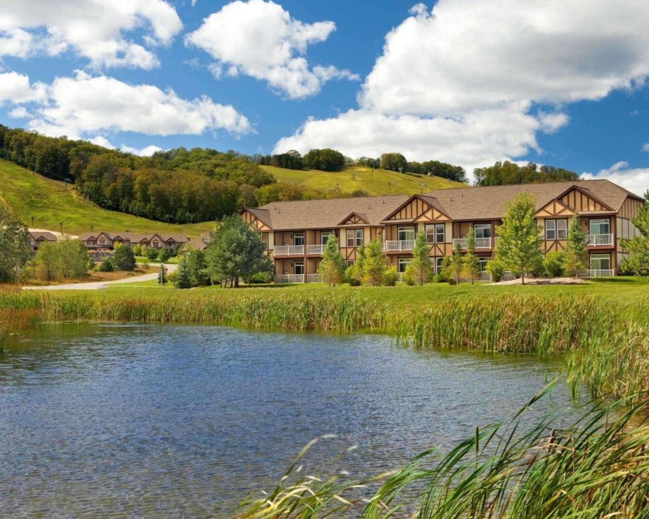 博伊恩，登高度假绿蓝度假润山酒店 Boyne Falls 外观 照片