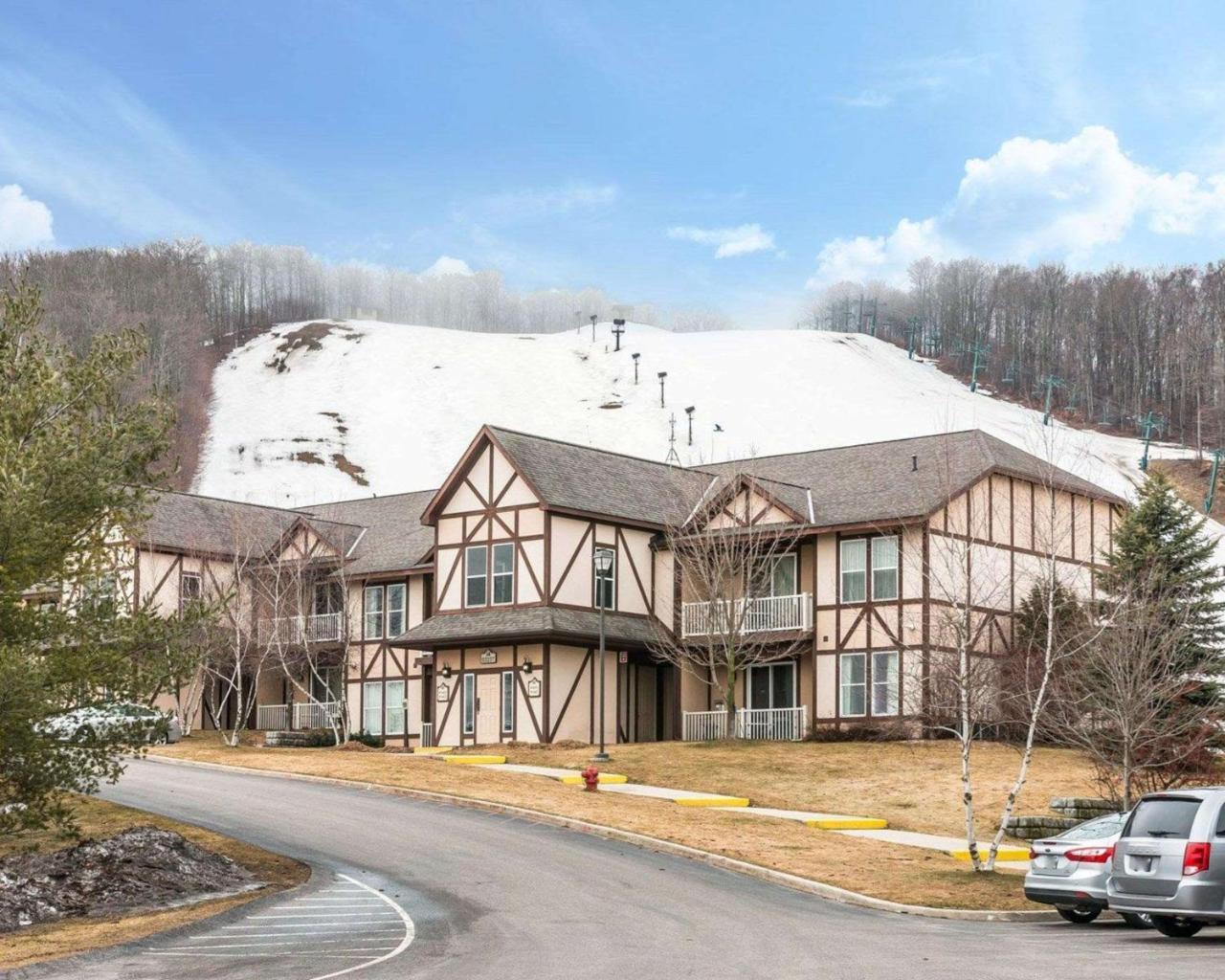 博伊恩，登高度假绿蓝度假润山酒店 Boyne Falls 外观 照片